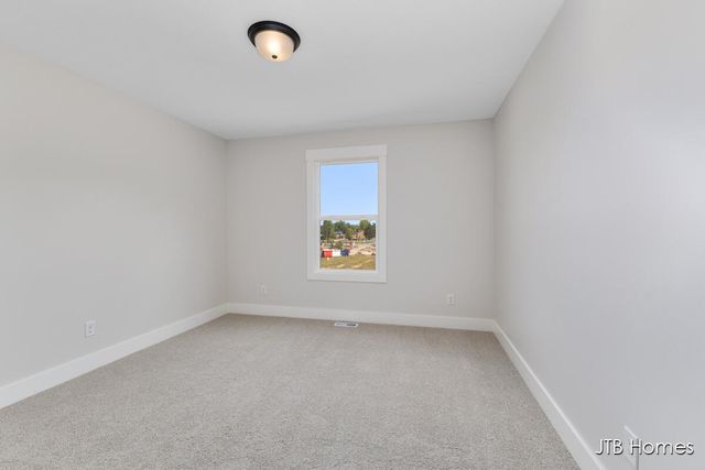 8296 Kettle Oak Drive, Alto, MI 49302