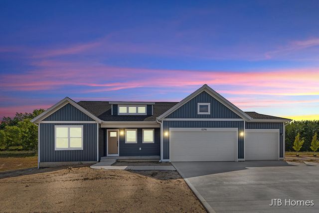 8296 Kettle Oak Drive, Alto, MI 49302