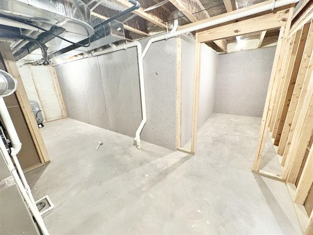 8296 Kettle Oak Drive, Alto, MI 49302