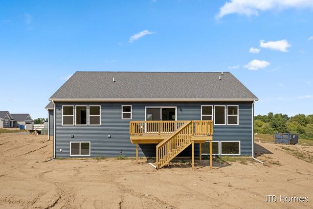 8296 Kettle Oak Drive, Alto, MI 49302