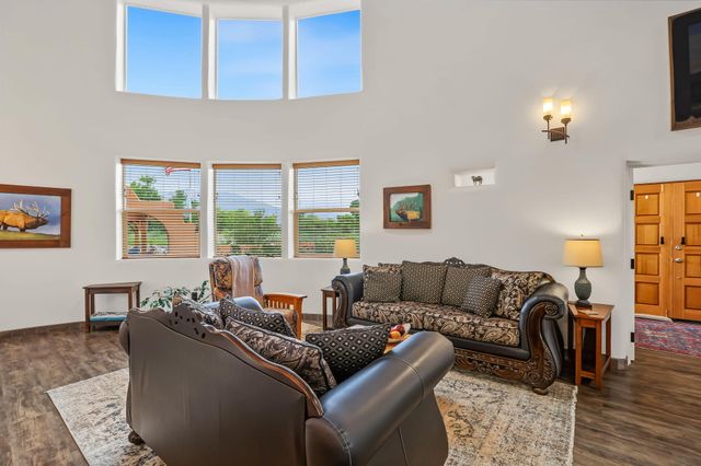 80 Calle Vista Grande, Bernalillo, NM 87004