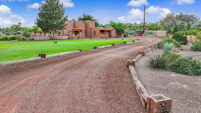 80 Calle Vista Grande, Bernalillo, NM 87004