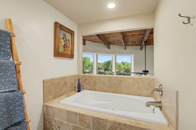80 Calle Vista Grande, Bernalillo, NM 87004