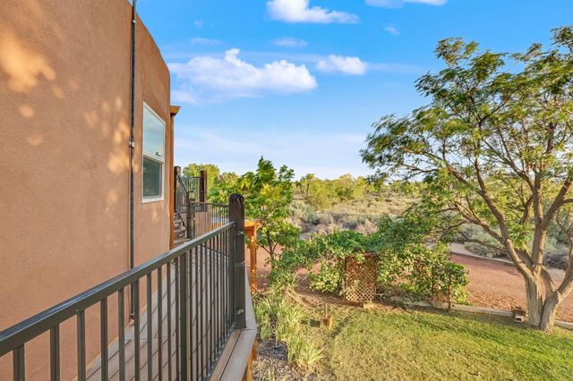 80 Calle Vista Grande, Bernalillo, NM 87004