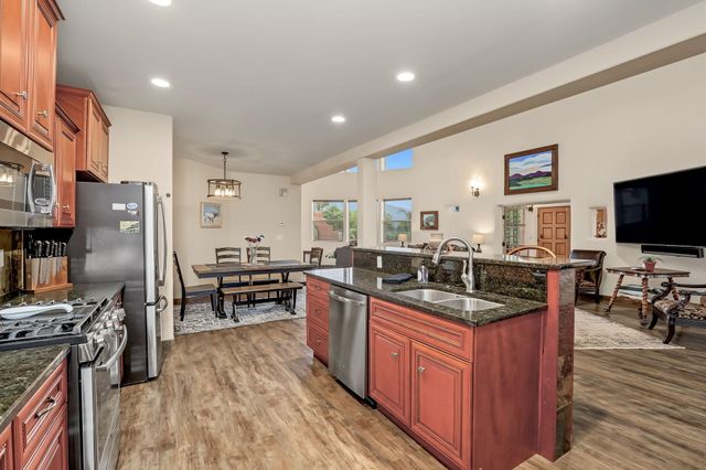 80 Calle Vista Grande, Bernalillo, NM 87004