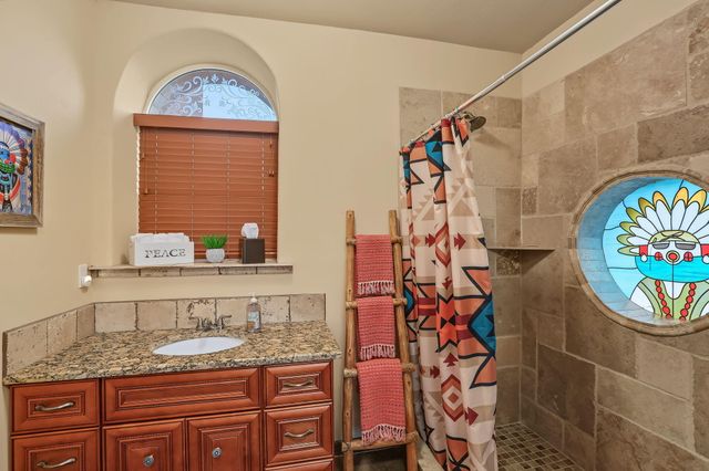 80 Calle Vista Grande, Bernalillo, NM 87004