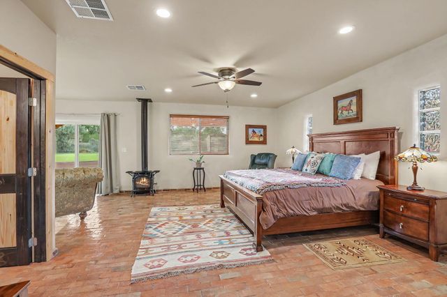 80 Calle Vista Grande, Bernalillo, NM 87004