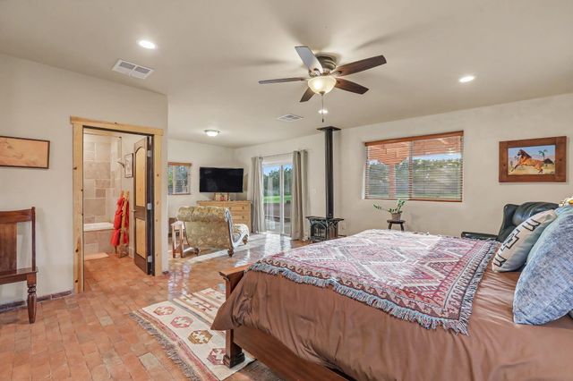 80 Calle Vista Grande, Bernalillo, NM 87004