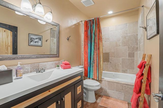 80 Calle Vista Grande, Bernalillo, NM 87004