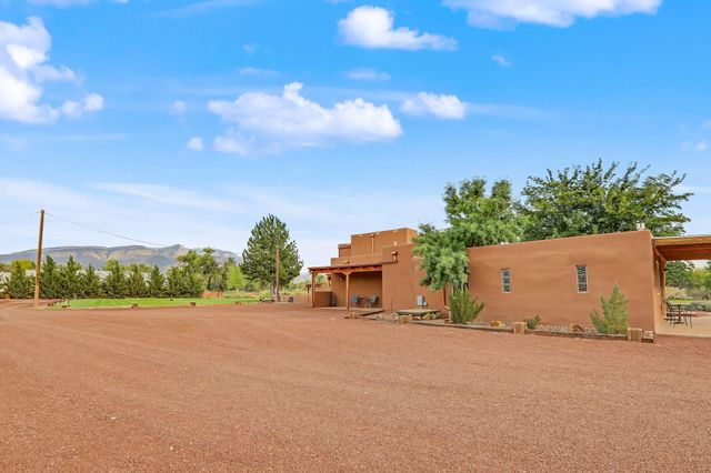 80 Calle Vista Grande, Bernalillo, NM 87004