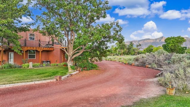 80 Calle Vista Grande, Bernalillo, NM 87004