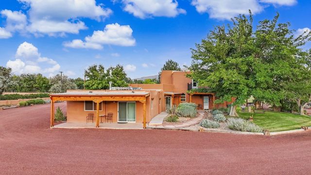 80 Calle Vista Grande, Bernalillo, NM 87004
