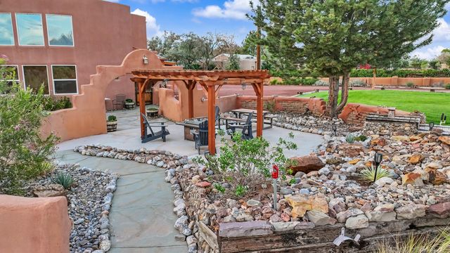 80 Calle Vista Grande, Bernalillo, NM 87004