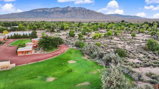 80 Calle Vista Grande, Bernalillo, NM 87004