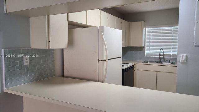 1280 SE 9th St 1280, Homestead, FL 33035