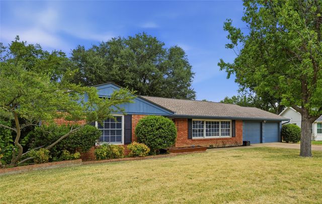 4908 Vega Court W, Fort Worth, TX 76133