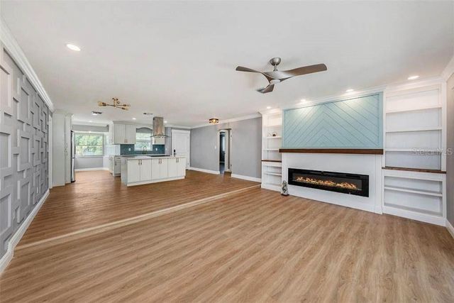 6989 300 TH AVENUE N, Clearwater, FL 33761