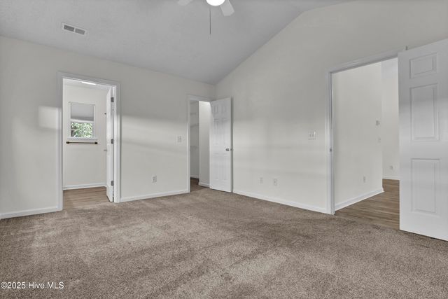 7300 Farrington Farms Drive, Wilmington, NC 28411