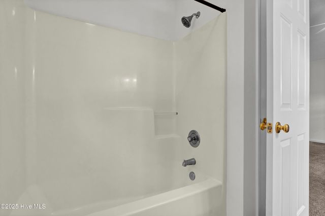 7300 Farrington Farms Drive, Wilmington, NC 28411