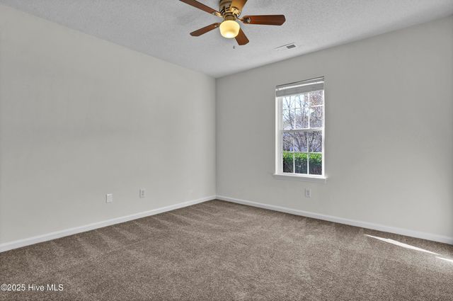 7300 Farrington Farms Drive, Wilmington, NC 28411