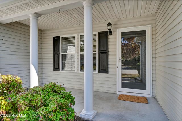 7300 Farrington Farms Drive, Wilmington, NC 28411