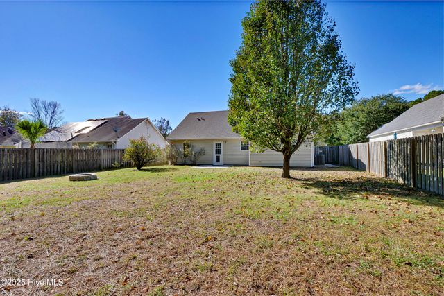 7300 Farrington Farms Drive, Wilmington, NC 28411