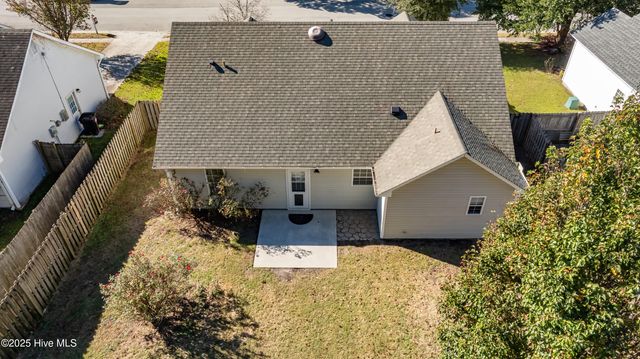 7300 Farrington Farms Drive, Wilmington, NC 28411