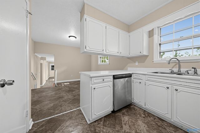 3316 E Helena Drive NW, Huntsville, AL 35810