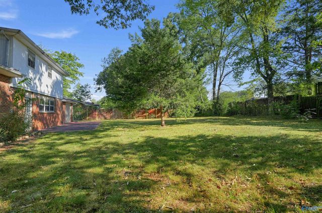 3316 E Helena Drive NW, Huntsville, AL 35810