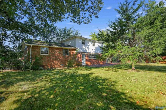 3316 E Helena Drive NW, Huntsville, AL 35810