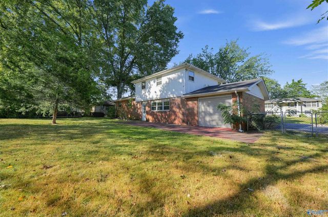 3316 E Helena Drive NW, Huntsville, AL 35810