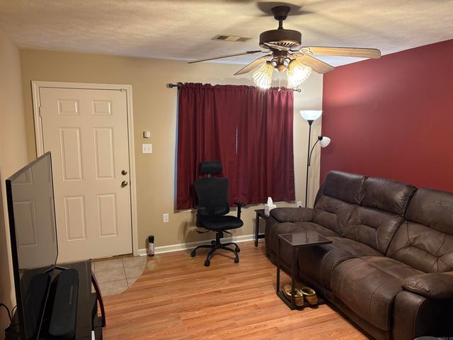 298 Niagra Falls, Conway, AR 72032