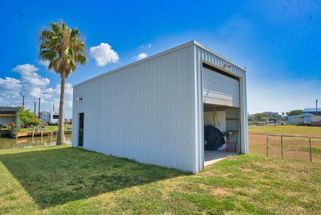 763 County Road 209, Sargent, TX 77414