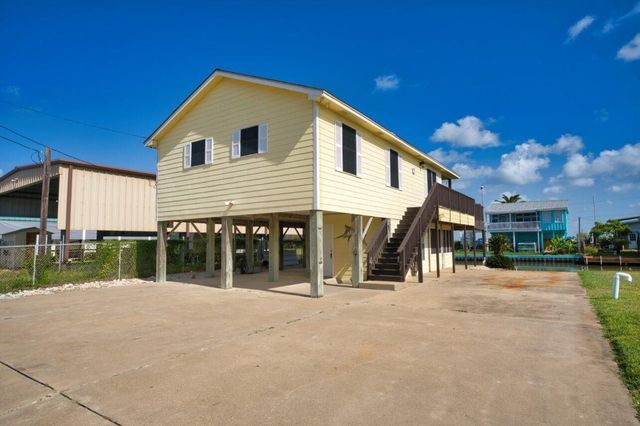 763 County Road 209, Sargent, TX 77414