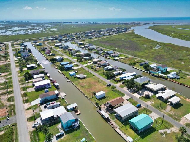 763 County Road 209, Sargent, TX 77414