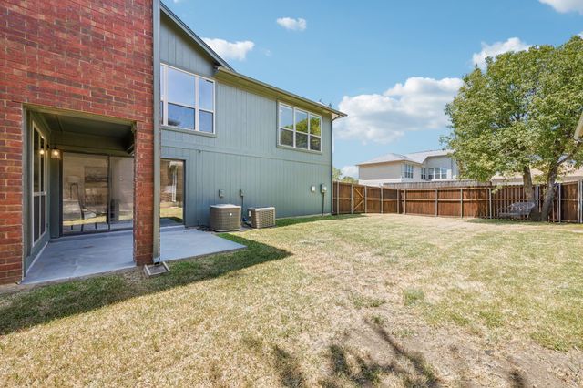 1601 Kingspoint Drive, Carrollton, TX 75007