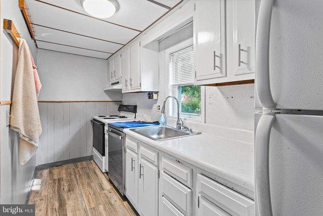 131 S LENOLA RD, Moorestown, NJ 08057