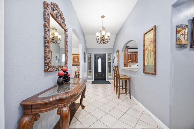 125 Broadmore Drive, Fresno, TX 77545