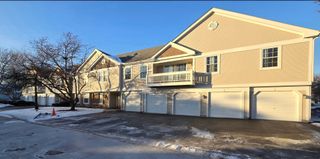 1241 Ballantrae Place E, Mundelein, IL 60060