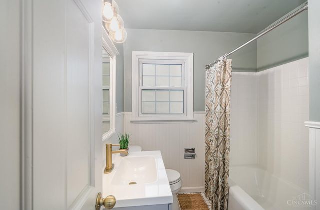 10410 Maria Avenue, Cincinnati, OH 45231