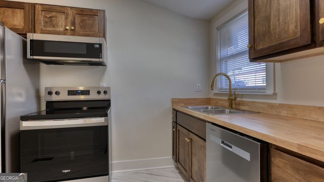 11 N McLin Street SW, Rome, GA 30161