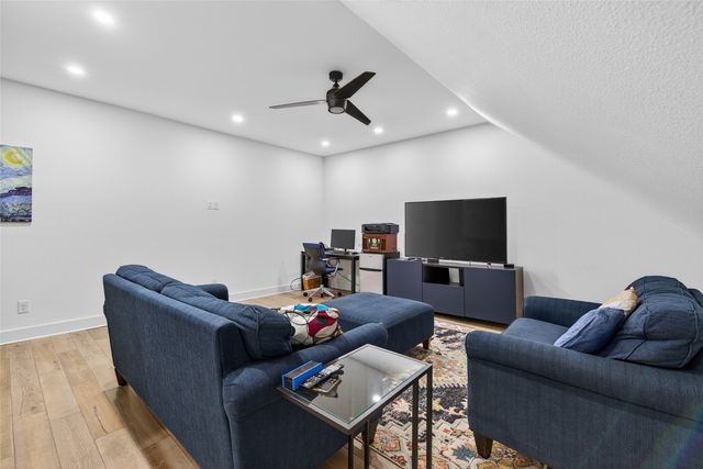 6810 Hunnington Drive, Sanger, TX 76266