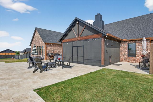 6810 Hunnington Drive, Sanger, TX 76266