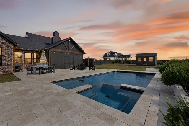 6810 Hunnington Drive, Sanger, TX 76266