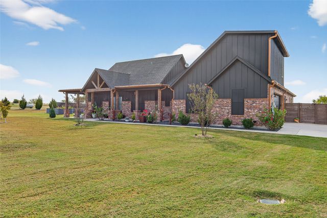 6810 Hunnington Drive, Sanger, TX 76266