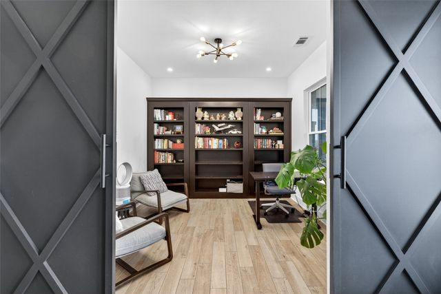 6810 Hunnington Drive, Sanger, TX 76266