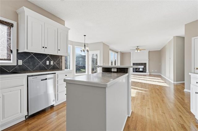 12811 W 137th Court, Overland Park, KS 66221