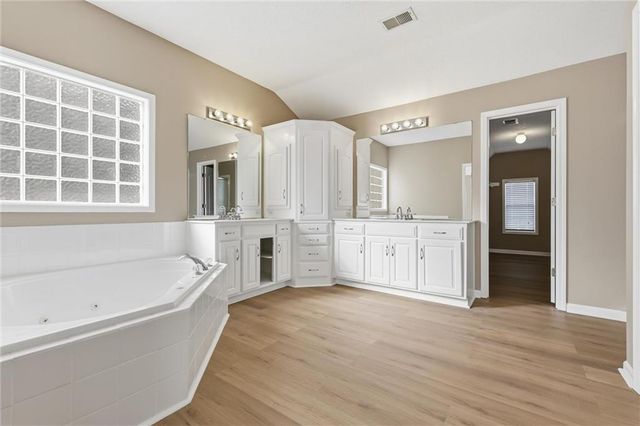 12811 W 137th Court, Overland Park, KS 66221