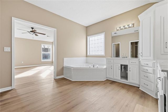 12811 W 137th Court, Overland Park, KS 66221