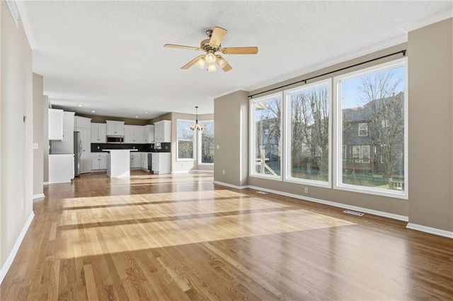 12811 W 137th Court, Overland Park, KS 66221